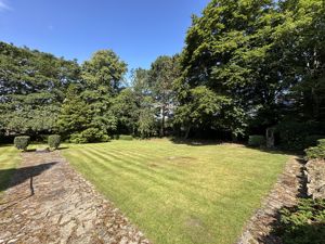 Photo 13- click for photo gallery